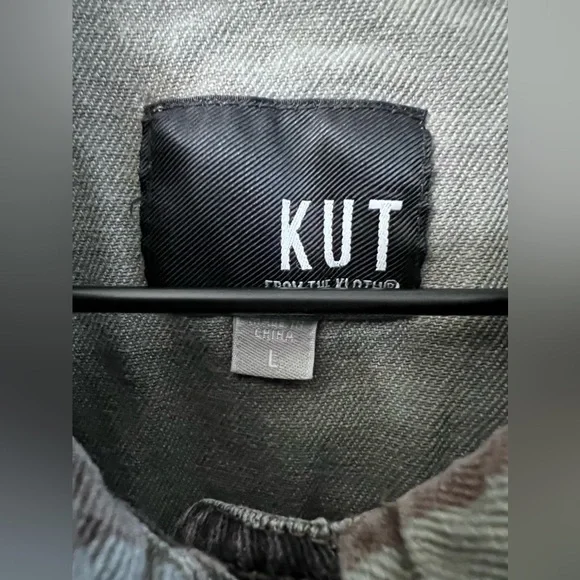 Kut from the Kloth Camo Distressed Studded Jacket Size Large - Picture 3 of 6